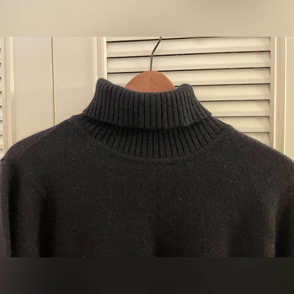 Charter club, black speckled turtle neck. XL - Picture 4 of 8